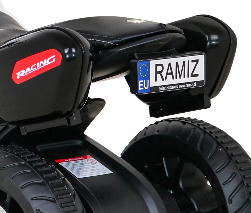 Ramiz Motorka Fast Tourist na batérie pre deti biela + audio + svetlá + ekokoža