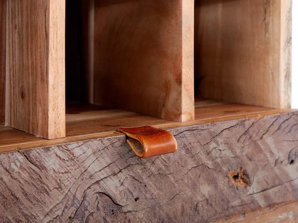 furniture-nabytek.cz - Masivní komoda Oldwood z recyklovaného tvrdého dřeva, lakovaná, přírodní barva – 80×40×145 cm