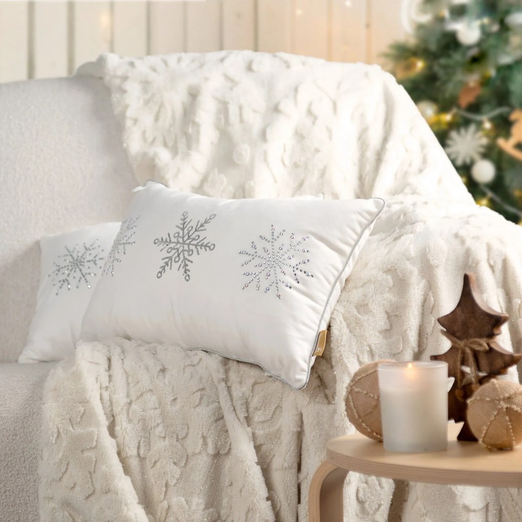 VIANOČNÁ DEKORAČNÁ OBLIEČKA NA VANKÚŠ FLAKE 30X50 CM VZOROVANÁ