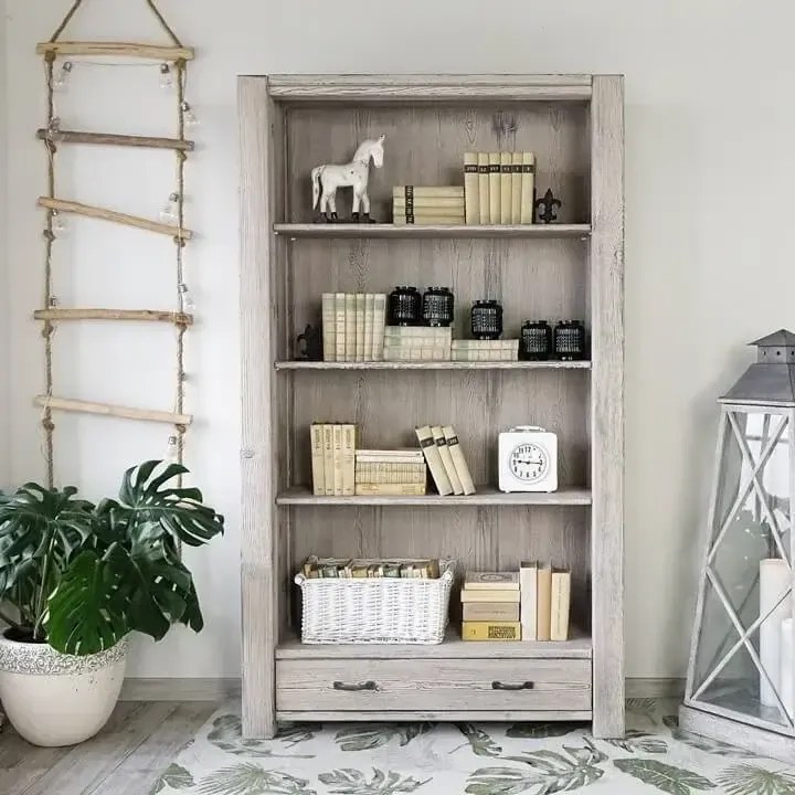 Široká vidiecka patinovaná drevená knižnica so zásuvkou, 110x40x195 cm