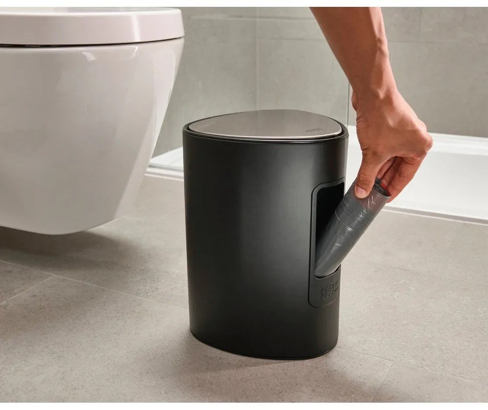 Matne čierny nášľapný oceľový odpadkový kôš 5 l EasyStore Luxe – Joseph Joseph