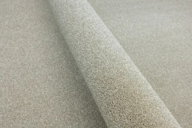 Metrážny koberec DOMINGO 172 béžový / krémový