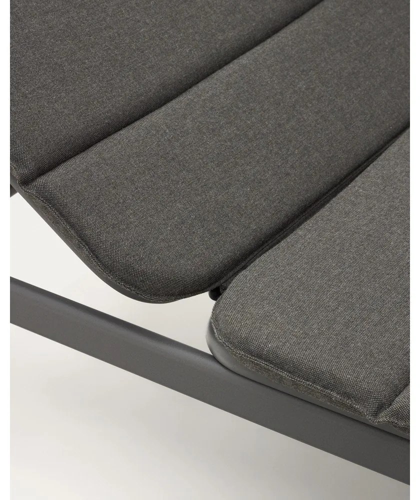 Čierne kovové záhradné ležadlo Marcona – Kave Home