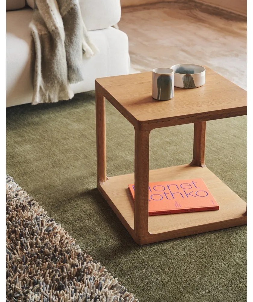 Odkladací stolík v dekore duba 50x50 cm Maymai – Kave Home