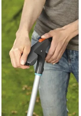Nožnice na trávu Gardena Comfort s dlhou násadou