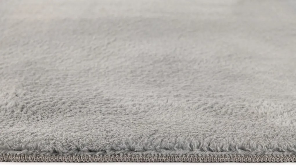 TA Koberec 5000 SIVÝCH MAZNÁČIKOV Rozmer: 200x290 cm