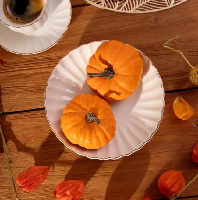 Hlboký tanier MELIDA so zlatým obvodom 710995