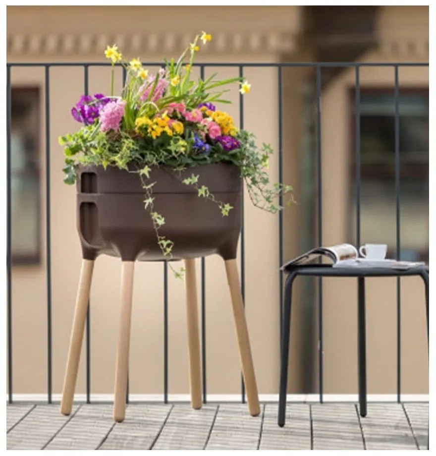 Plastová samozavlažovacia pestovateľská nádoba Urbalive – Plastia