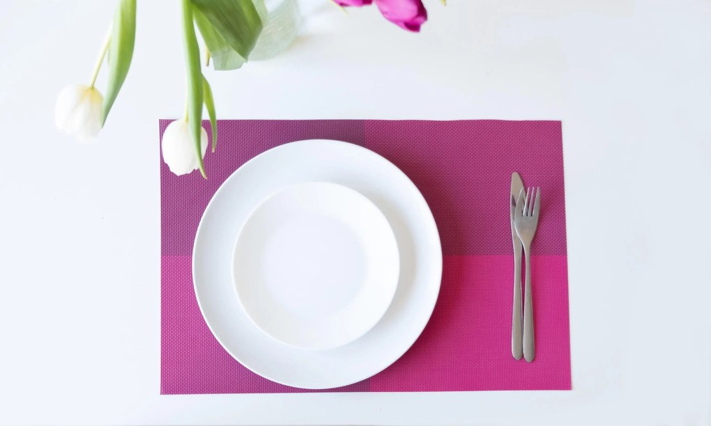 Prestieranie Deluxe 30 × 45 cm – Aida purpurová