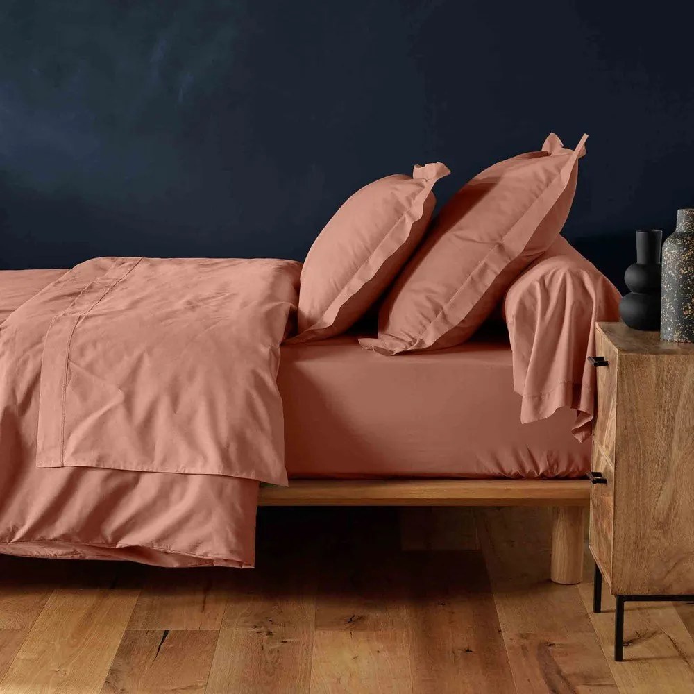 Napínacia bavlnená plachta v lososovej farbe 180x200 cm Lina – douceur d'intérieur