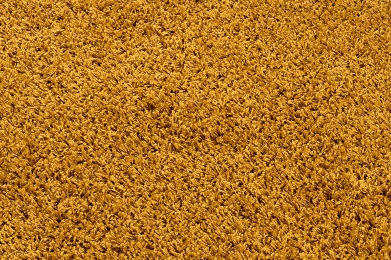 Koberec SOFFI shaggy 5cm zlatý