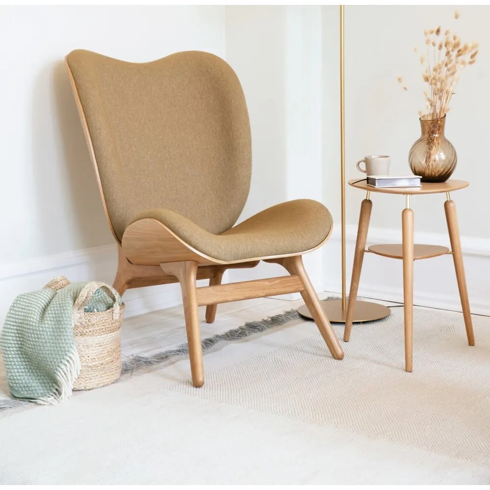 Oranžové kreslo A Conversation Piece – UMAGE