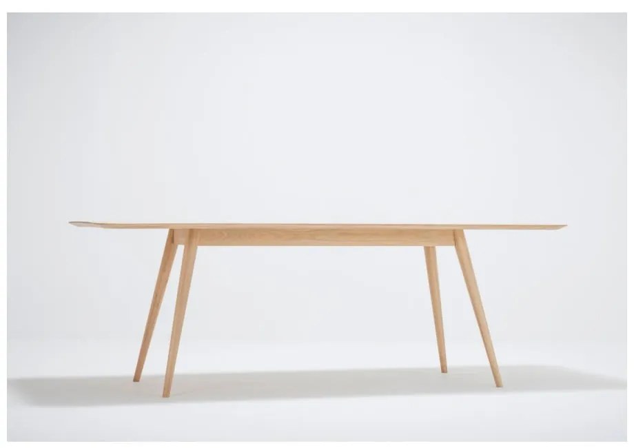Jedálenský stôl z masívneho dubového dreva Gazzda Stafa, 220 × 90 cm