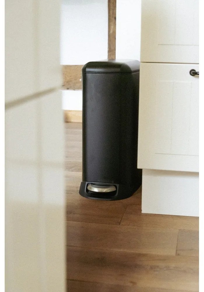 Matne čierny pedálový oceľový odpadkový kôš 12 l Design – Wenko