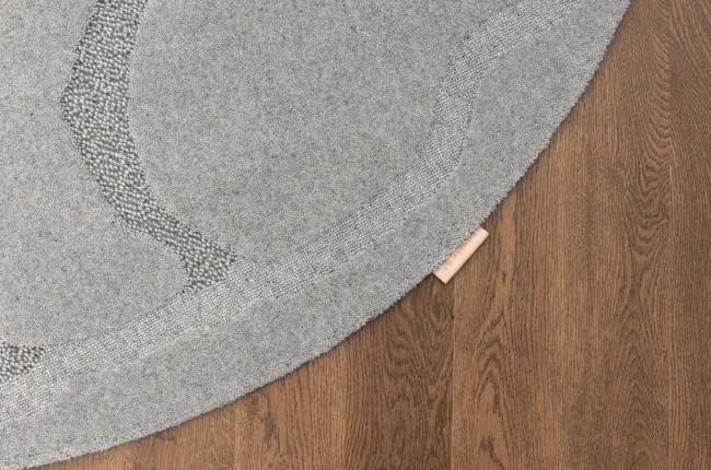 Koberec Agnella Morphic Organica sivý kruh