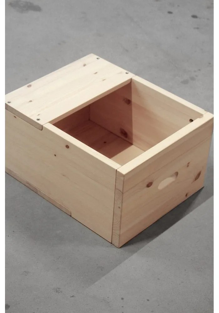 Nočný stolík z borovicového dreva v prírodnej farbe Grab It – Karup Design