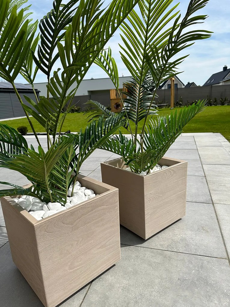 PLASTOVÝ KVETINÁČ NA KOLIESKACH BETONIQUE 40X40 CM BÉŽOVÁ