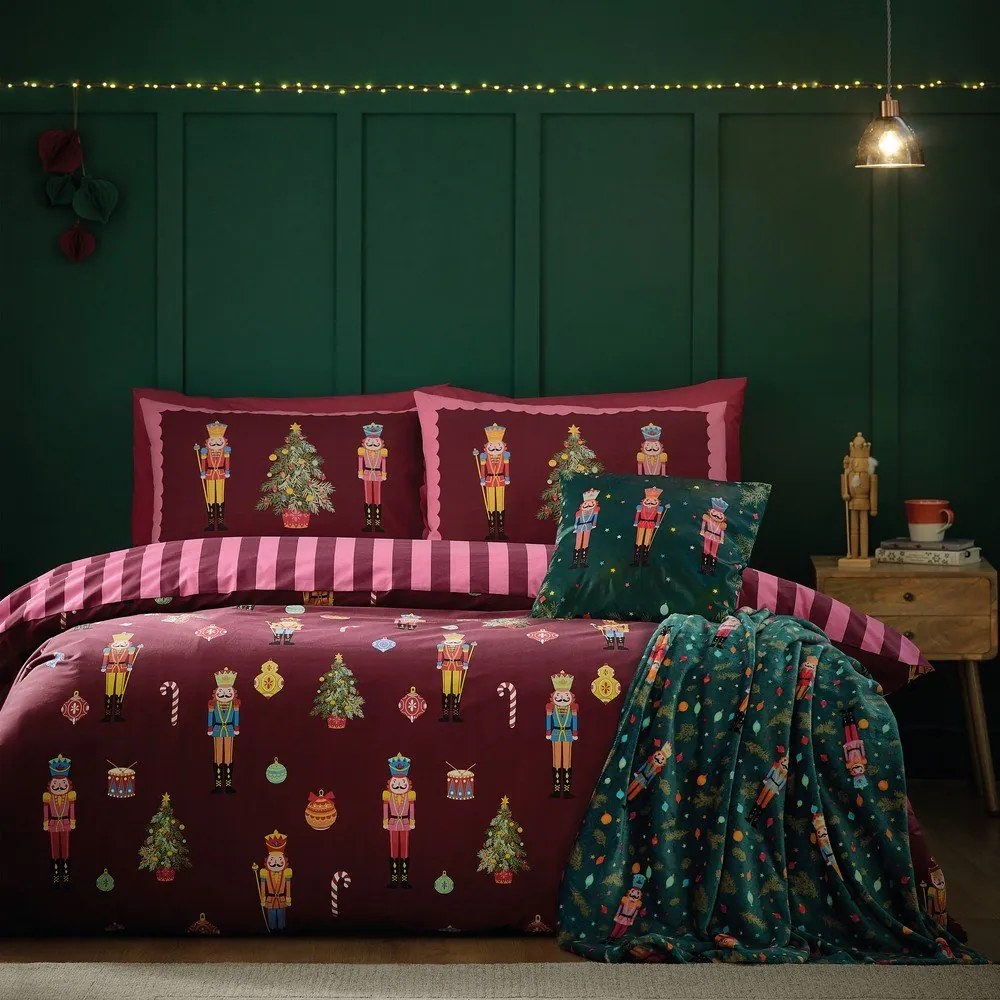 Ružové/fialové obliečky na dvojlôžko 200x200 cm Nutcracker Stripe – Catherine Lansfield