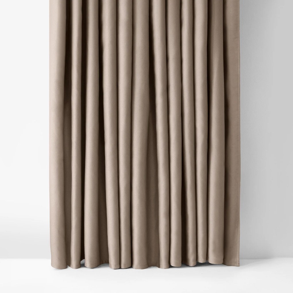 Goldea zatemňovací záves blackout so saténovým leskom - kašmírový 270x220 cm