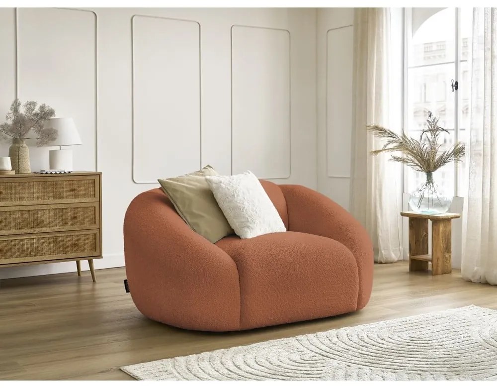 Oranžové kreslo z textílie bouclé Tina – Bobochic Paris