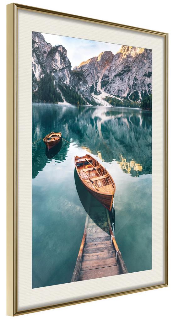 Artgeist Plagát - Boats In Dolomites [Poster] Veľkosť: 20x30, Verzia: Čierny rám s passe-partout