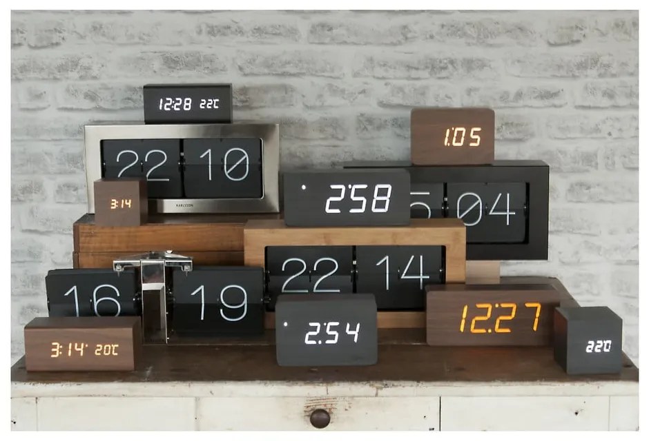 Budík v drevenom dekore Karlsson Tube, 21 × 9 cm