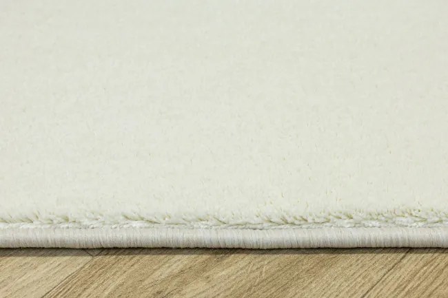 Metrážny koberec Lexus 169 krémový