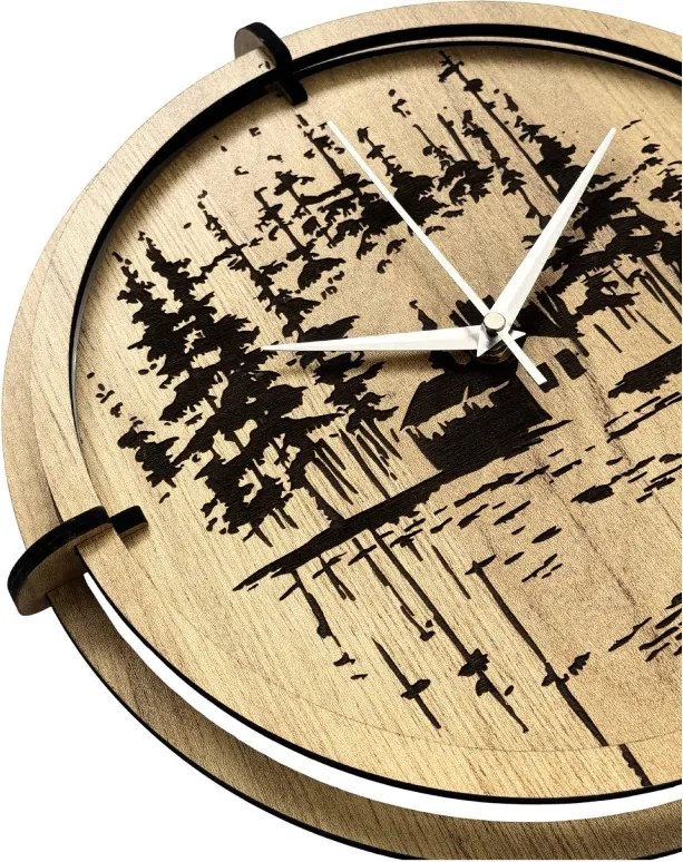 Drevené nástenné hodiny Lesná chatka pri jazere | SENTOP HDF0585-GOLD-OAK