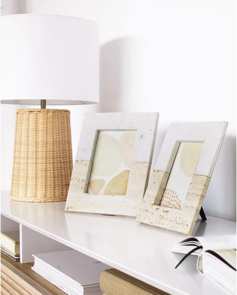 Biely kamenný stojací rámček 18x23 cm Uria – Kave Home