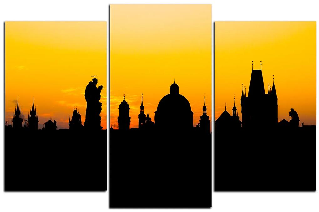Obraz na plátne - Siluety veží a sochy v Prahe 1112C (135x90 cm)