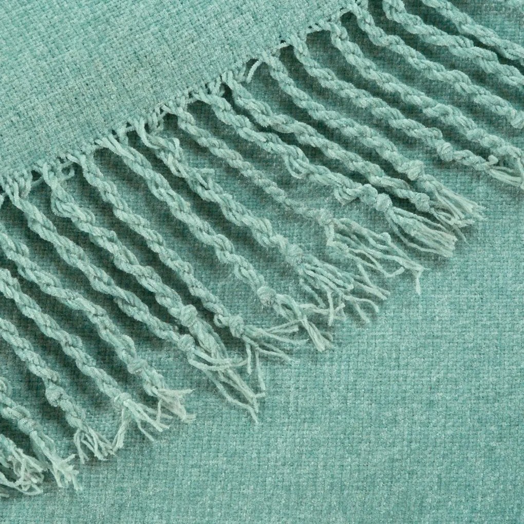 Krásna a hrejivá akrylová deka v módnej mentolovej farbe 130 x 170 cm