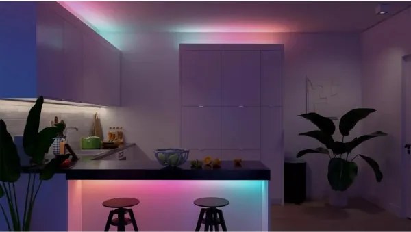 Philips - LED RGBW Stmievateľný pás Hue ESSENTIAL 5m LED/19W/230V 2200-6500K