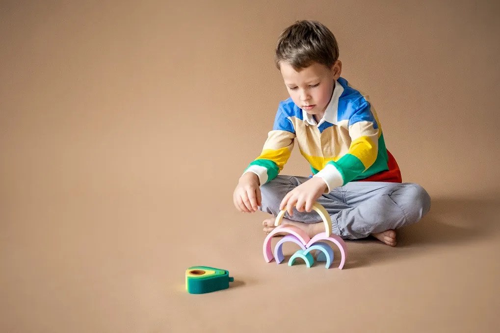 Dúha - montessori skladacia hračka