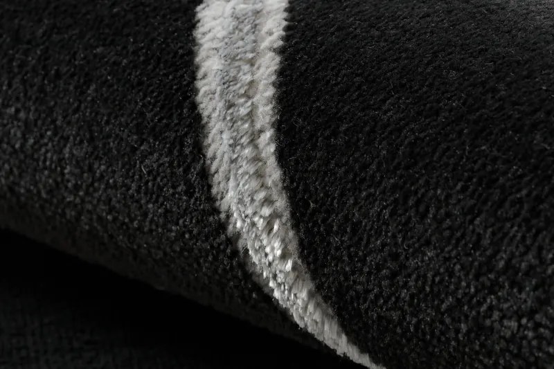 Koberec EMERALD 7543 čierno / strieborný