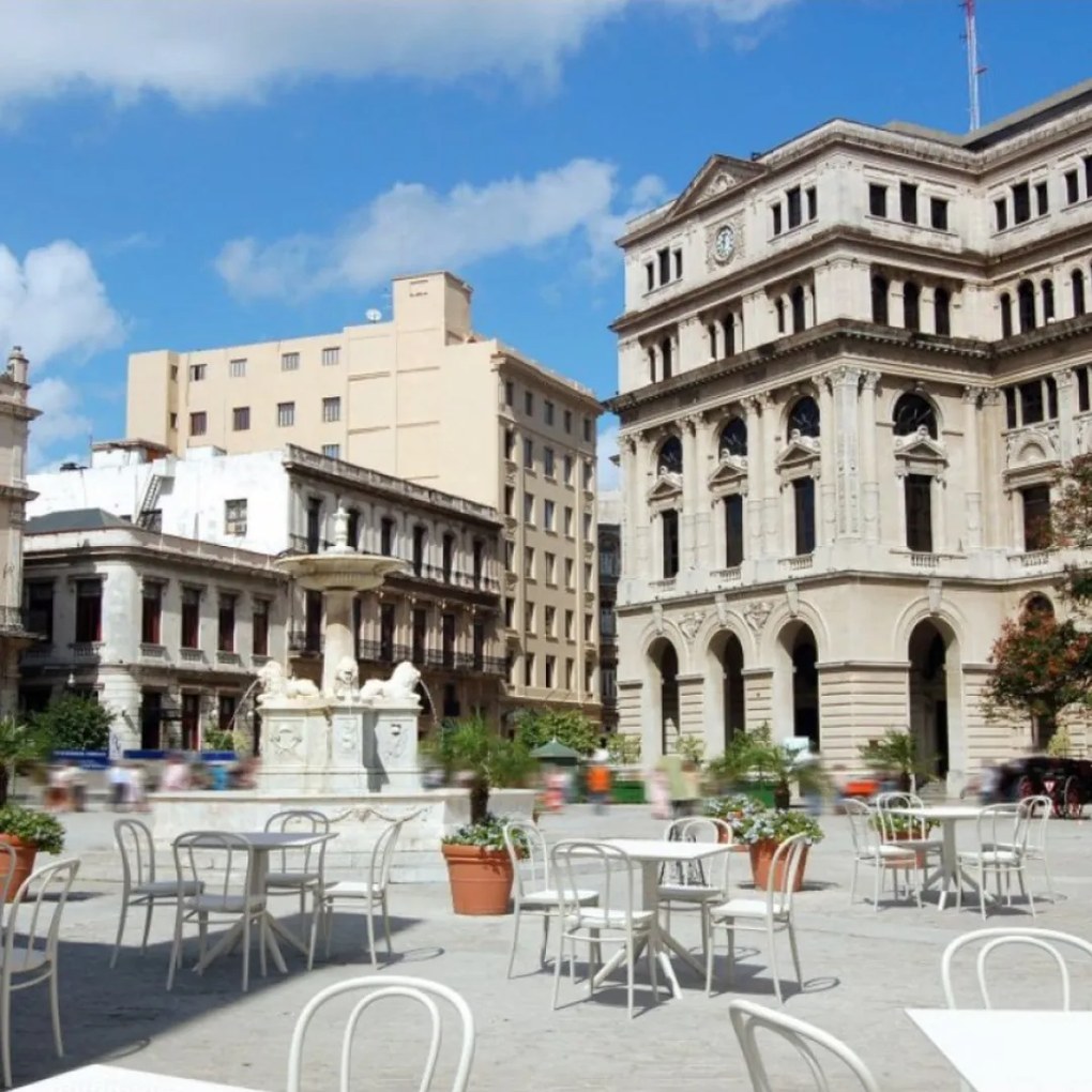 VICTOR záhradná stolička bez podrúčok white