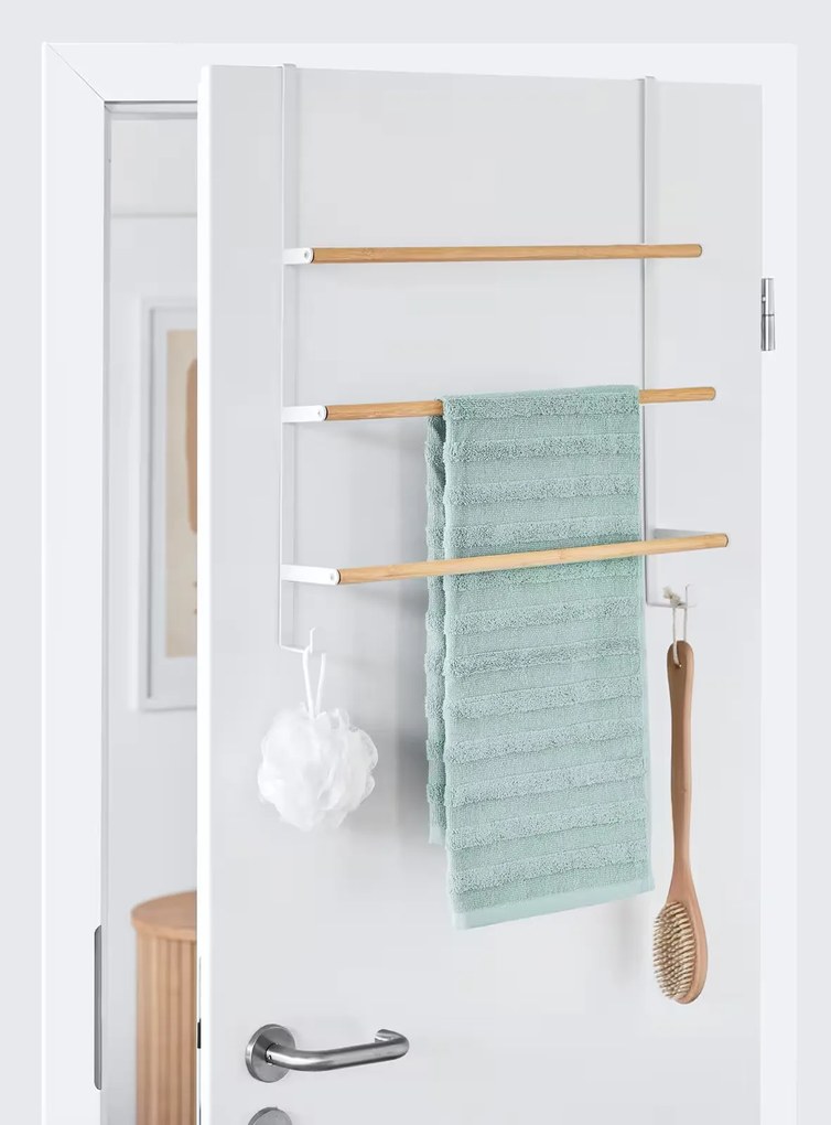 Zeller Present Vešiak na uteráky na dvere, biely kov, bambus, 51 x 13 x 56 cm