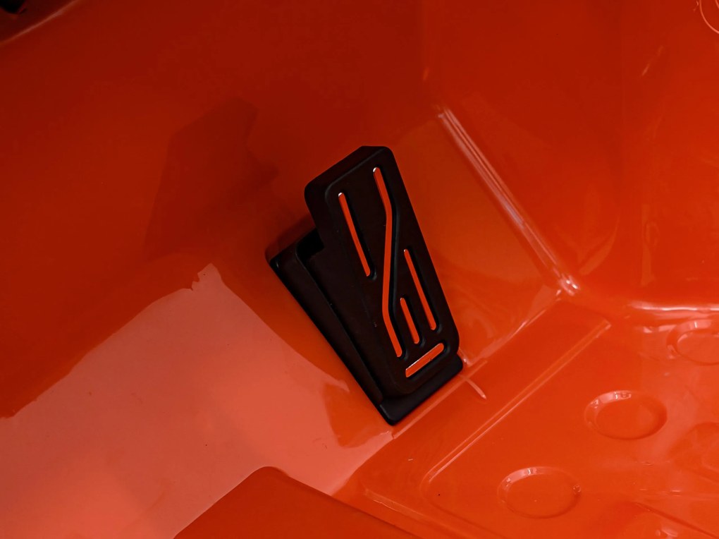 Ramiz Jeep Wrangler Rubicon batéria pre deti Oranžová + diaľkové ovládanie + MP3 LED rádio + EVA kolesá