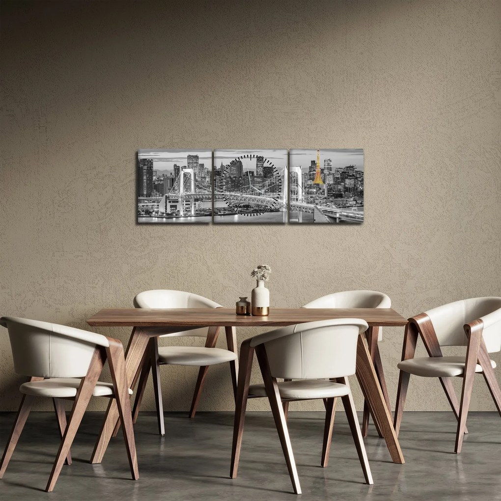 Obraz - Veľkomesto so žltou vežou (s hodinami) (90x30 cm)