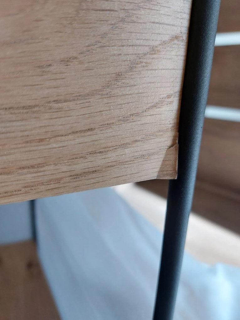 Dizajnový nočný stolík Shayla 40 cm divý dub - II. Trieda