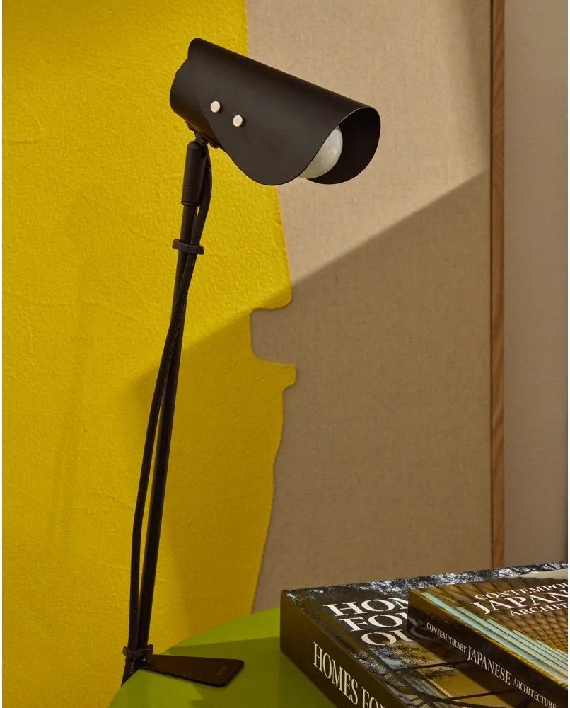 Čierna kovová stolová lampa s klipom (výška 51 cm) Jula – Kave Home