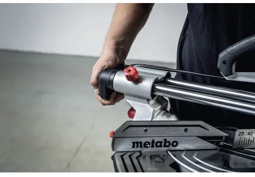 Kapovacia a pokosová píla Metabo KGS 216 M SET, 613216900