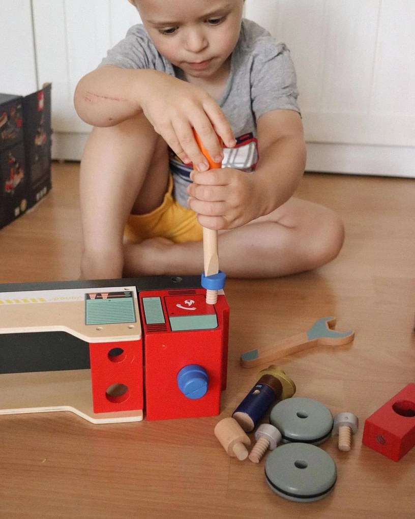 BricoKids - Drevené auto a stavebnica - Hasiči - 45 ks