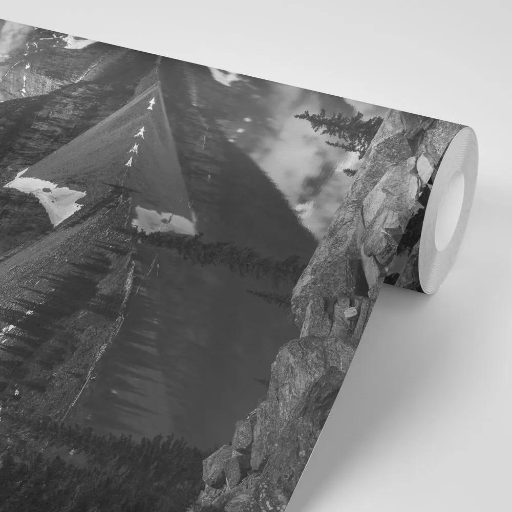 Samolepiaca fototapeta krásna kanadská príroda v čiernobielom prevedení
