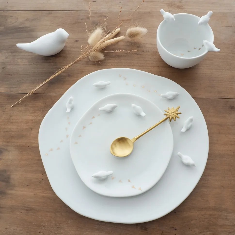Räder Biely porcelánový tanier s 3D prvkami VTÁKY, stredný