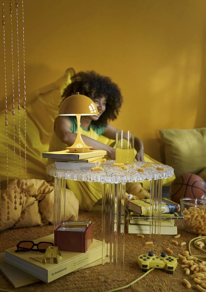 Louis Poulsen Prenosná lampa Panthella 160 V3 Opaque Yellow