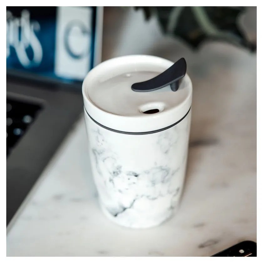 Sivo-biely porcelánový cestovný hrnček Villeroy &amp; Boch Like To Go, 290 ml