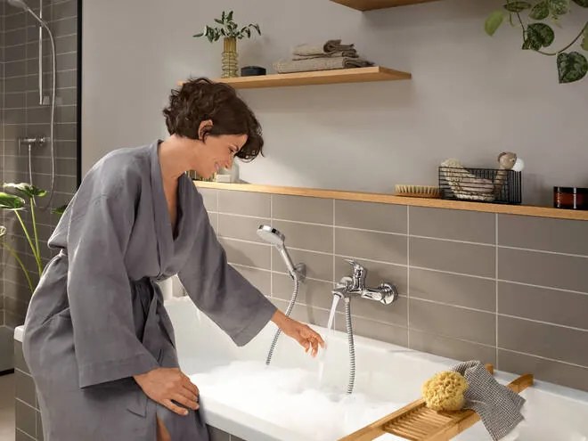Hansgrohe Rebris E, nástenná vaňová batéria, chrómová, HAN-72450000