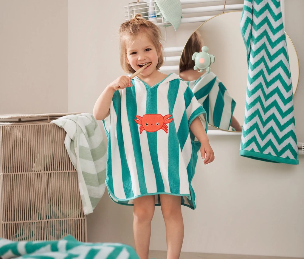 Závesný regál do sprchy