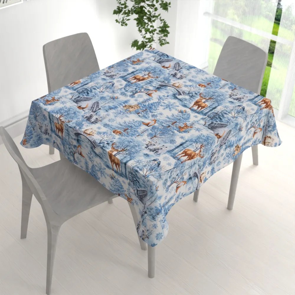 Biante Bavlnený štvorcový obrus Sandra SA-674 Lesné zvieratá v zimnom lese na modrom 130x130 cm