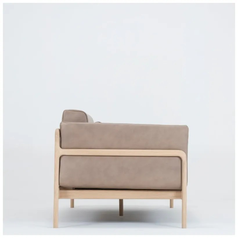 Svetlohnedá pohovka z byvolej kože s konštrukciou z masívneho dubového dreva Gazzda Fawn, 180 cm